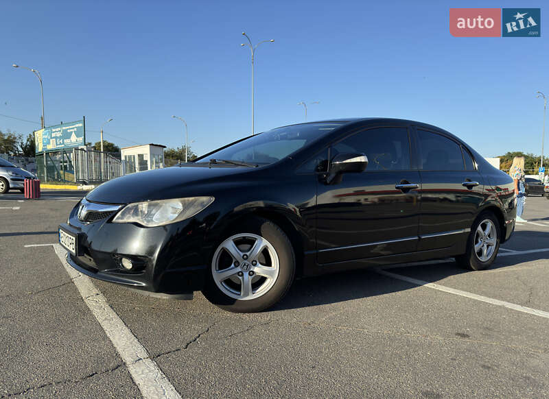 Седан Honda Civic 2010 в Днепре