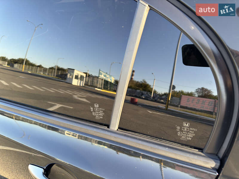 Седан Honda Civic 2010 в Днепре