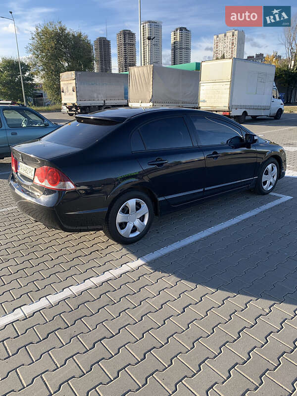 Седан Honda Civic 2007 в Киеве