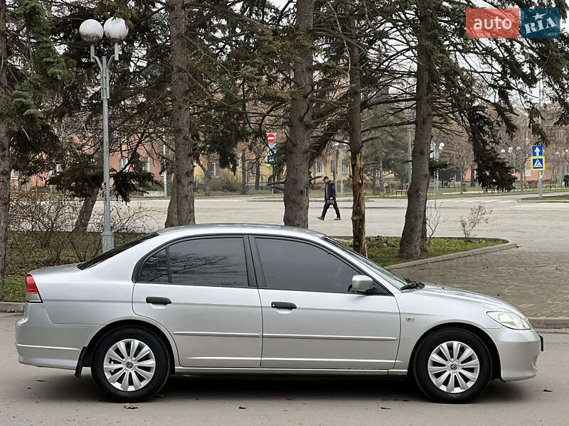 Седан Honda Civic 2003 в Днепре