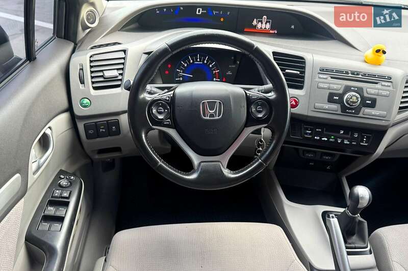 Седан Honda Civic 2012 в Києві