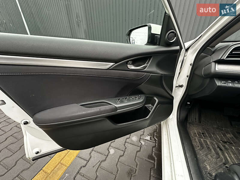 Седан Honda Civic 2017 в Киеве