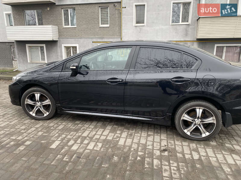 Седан Honda Civic 2014 в Дніпрі