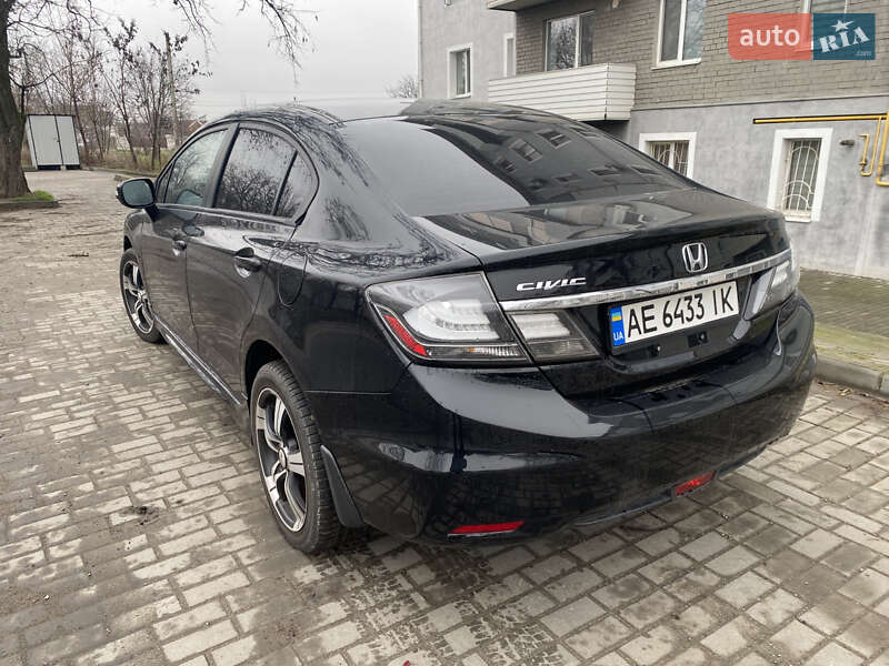 Седан Honda Civic 2014 в Дніпрі