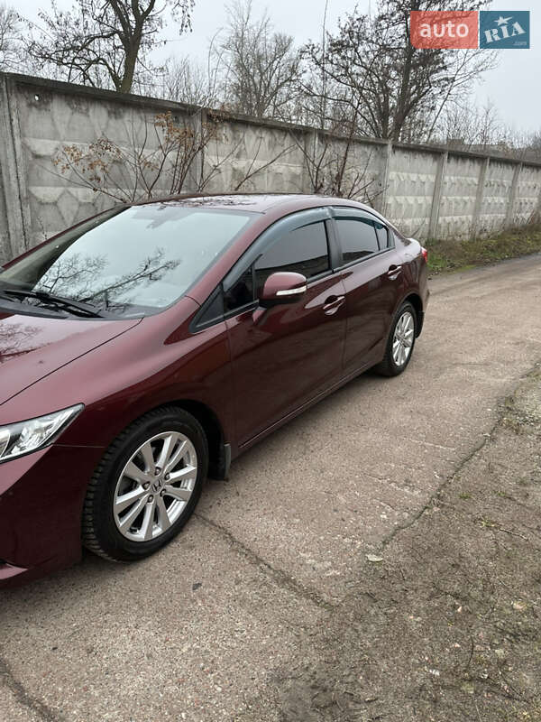 Седан Honda Civic 2012 в Чернігові