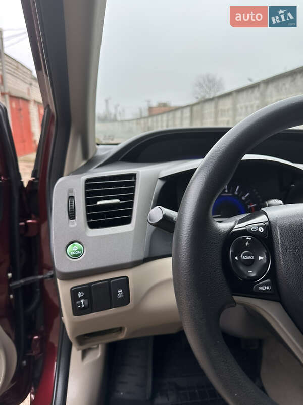 Седан Honda Civic 2012 в Чернігові