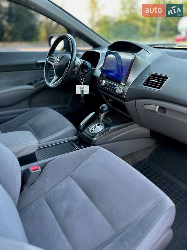 Седан Honda Civic 2006 в Дніпрі