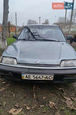 Седан Honda Civic 1990 в Магдалиновке