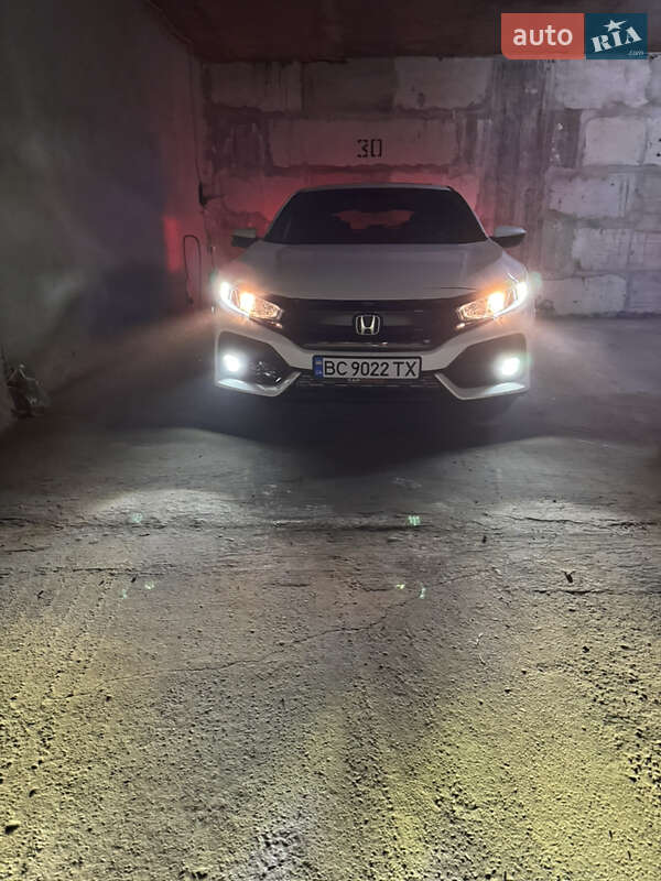 Хэтчбек Honda Civic 2019 в Львове