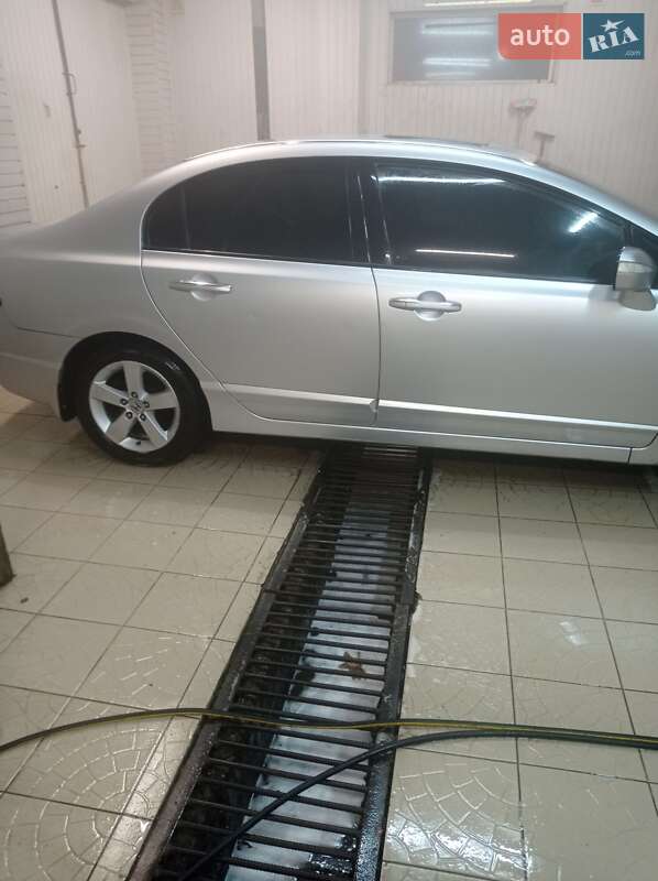 Седан Honda Civic 2008 в Запорожье