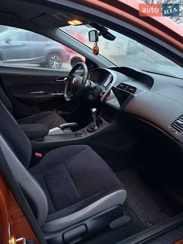 Хетчбек Honda Civic 2008 в Чернівцях