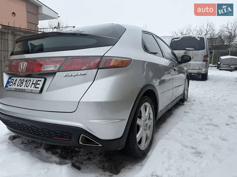 Хэтчбек Honda Civic 2007 в Кропивницком
