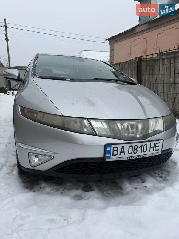 Хэтчбек Honda Civic 2007 в Кропивницком