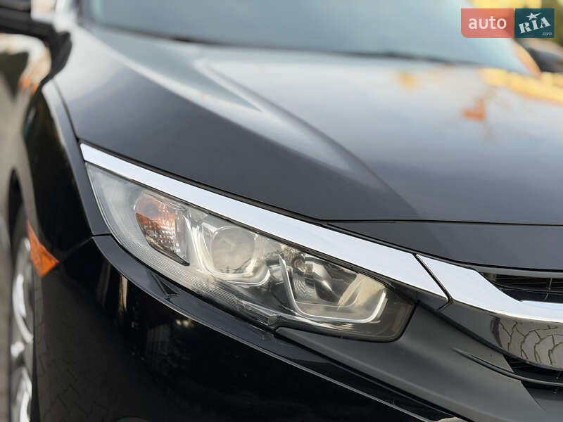 Седан Honda Civic 2018 в Одессе