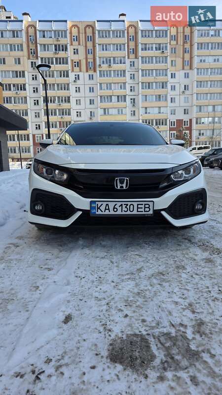 Хэтчбек Honda Civic 2016 в Киеве