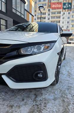 Хэтчбек Honda Civic 2016 в Киеве