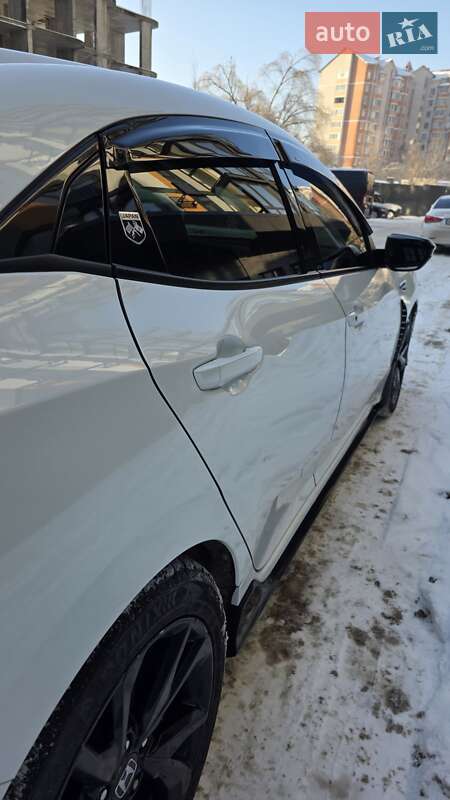 Хэтчбек Honda Civic 2016 в Киеве