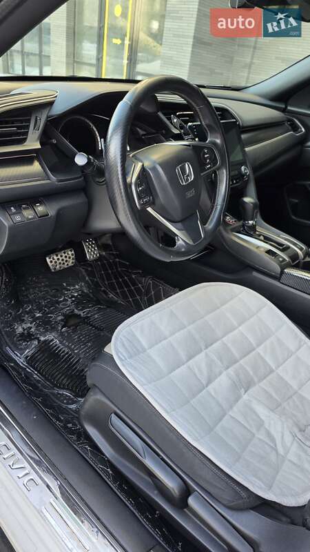Хэтчбек Honda Civic 2016 в Киеве