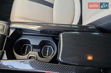 Хэтчбек Honda Civic 2016 в Киеве