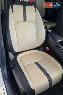 Хэтчбек Honda Civic 2016 в Киеве
