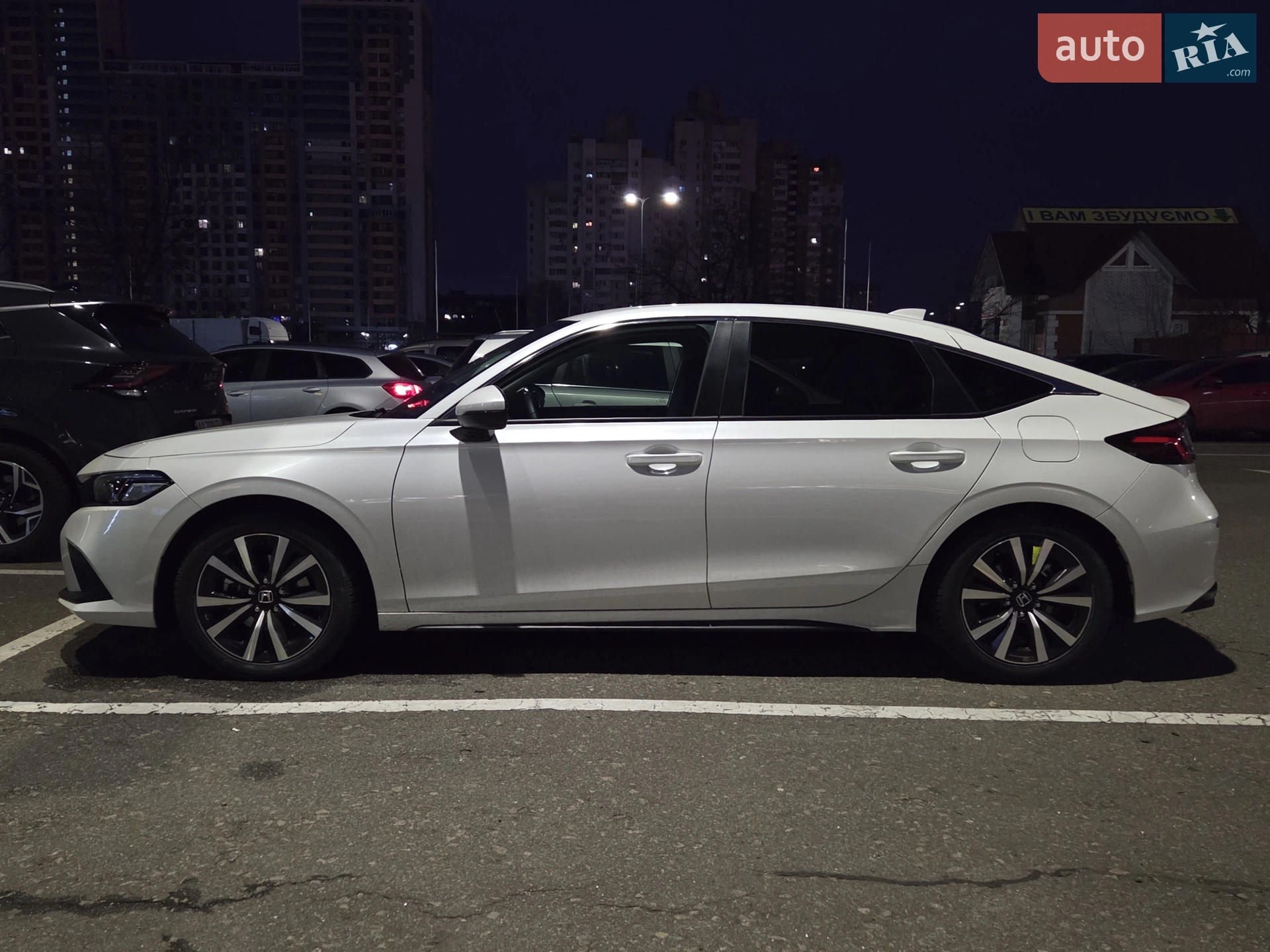 Honda Civic 2023 VIN JHMFL4830RX203210 фото оголошення 2 з 24
