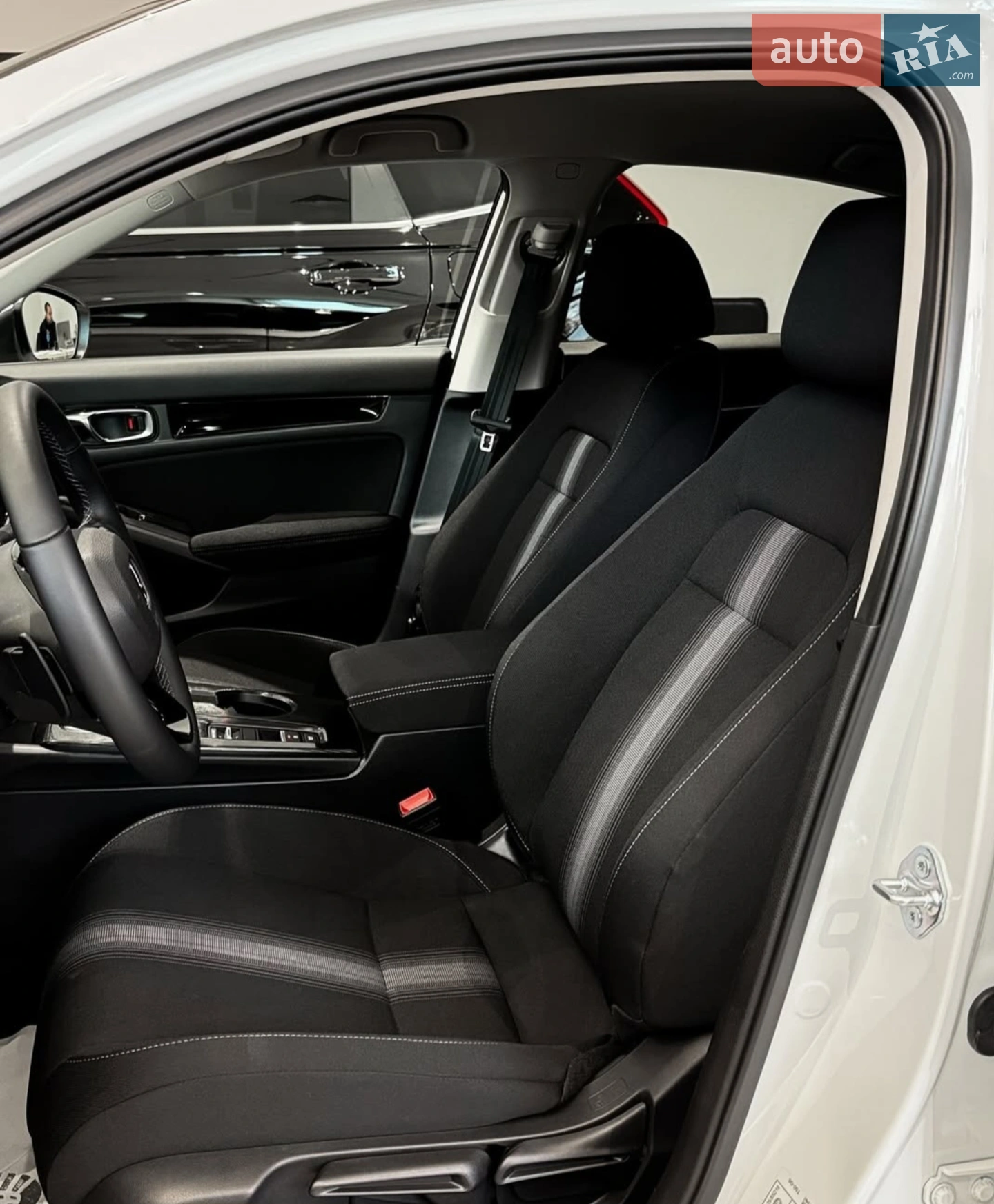Honda Civic 2023 VIN JHMFL4830RX203210 фото оголошення 15 з 24