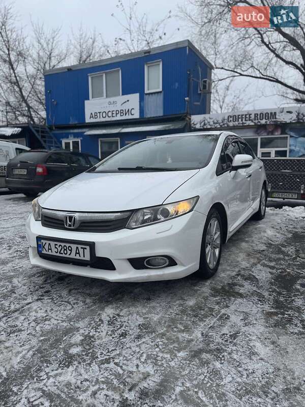 Седан Honda Civic 2012 в Києві