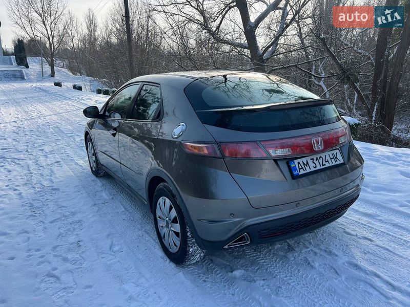 Хэтчбек Honda Civic 2008 в Лысянке