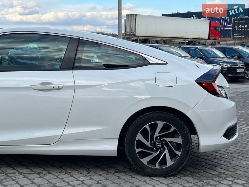 Купе Honda Civic 2016 в Львове фото 12 Купе Honda Civic 2016 в Львове