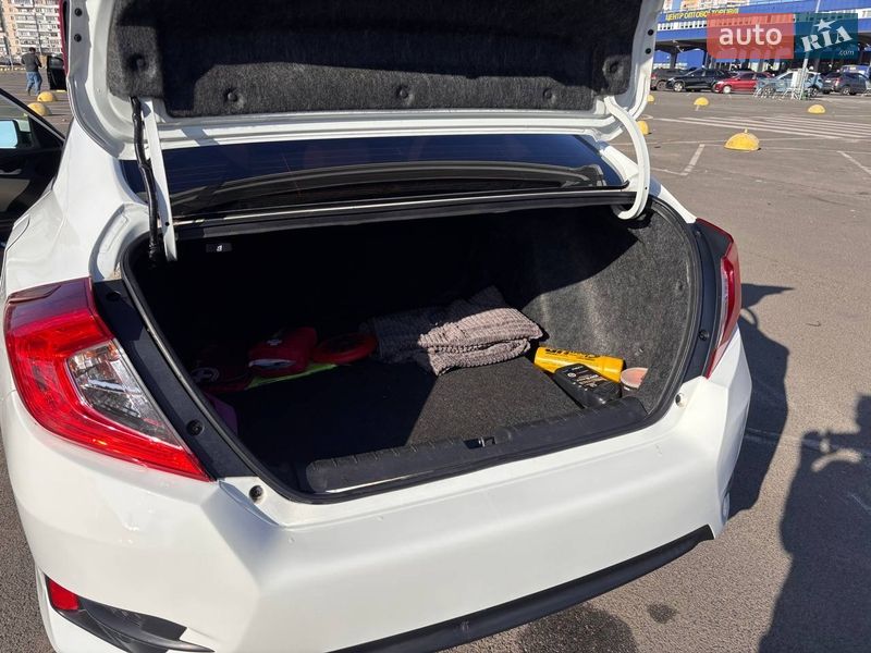 Седан Honda Civic 2016 в Киеве фото 8 Седан Honda Civic 2016 в Киеве
