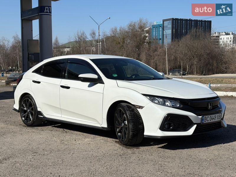 Хэтчбек Honda Civic 2017 в Львове