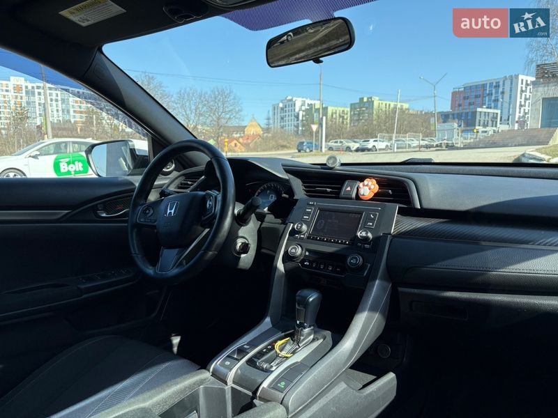 Хэтчбек Honda Civic 2017 в Львове