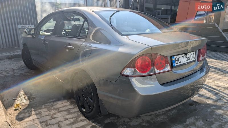 Седан Honda Civic 2006 в Львове