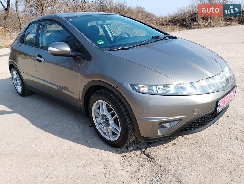 Хэтчбек Honda Civic 2007 в Тернополе
