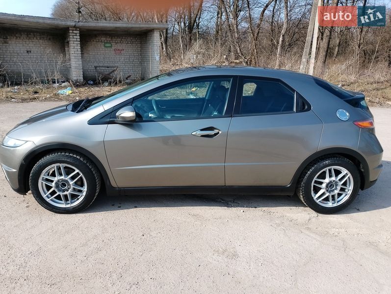 Хэтчбек Honda Civic 2007 в Тернополе