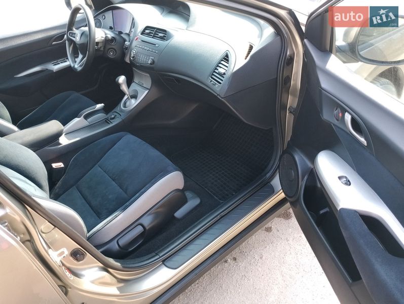 Хэтчбек Honda Civic 2007 в Тернополе