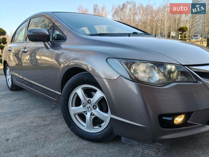 Седан Honda Civic 2009 в Хмельницком