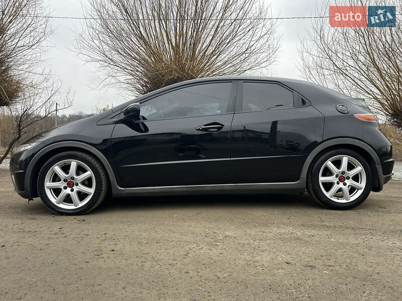 Хэтчбек Honda Civic 2008 в Умани