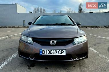 Седан Honda Civic 2010 в Полтаве