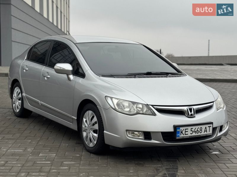 Седан Honda Civic 2008 в Днепре