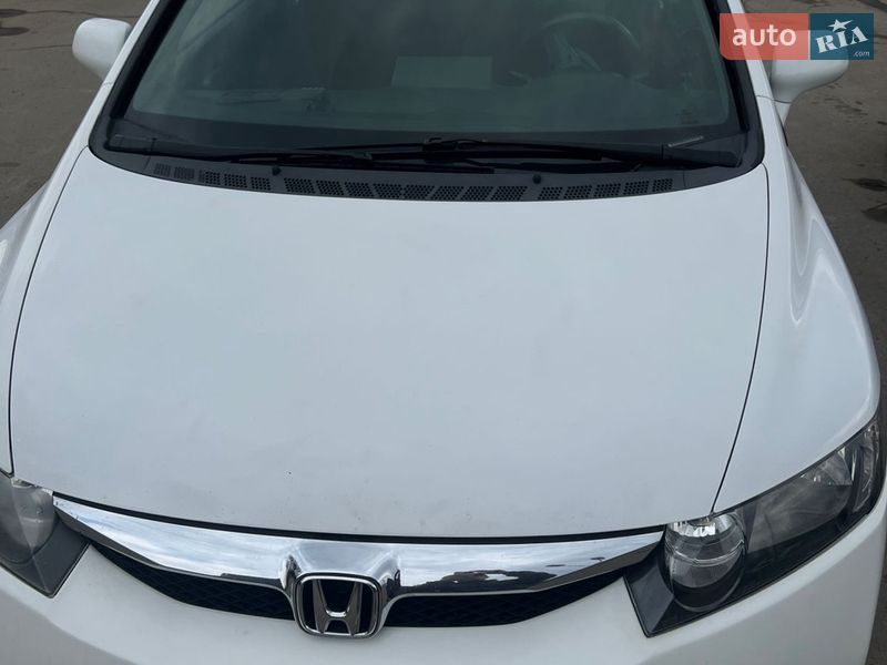 Седан Honda Civic 2010 в Черновцах