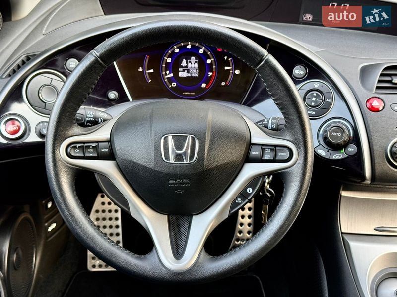 Хэтчбек Honda Civic 2008 в Киеве