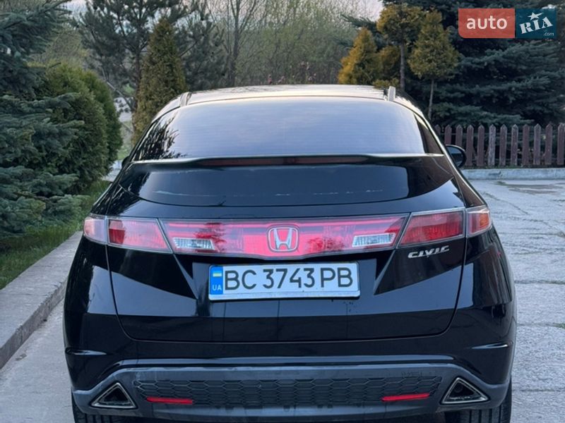 Хэтчбек Honda Civic 2007 в Новом Роздоле