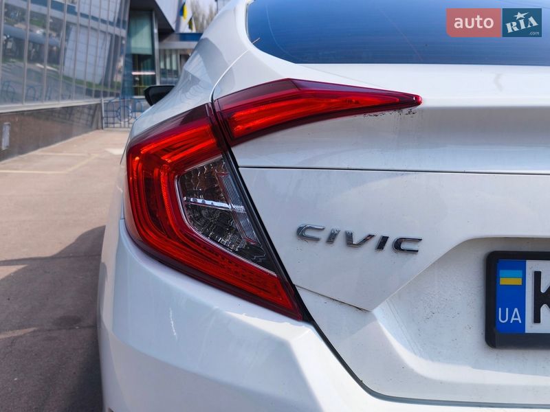 Седан Honda Civic 2016 в Киеве