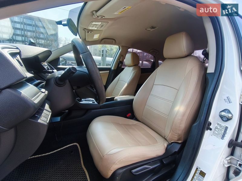 Седан Honda Civic 2016 в Киеве