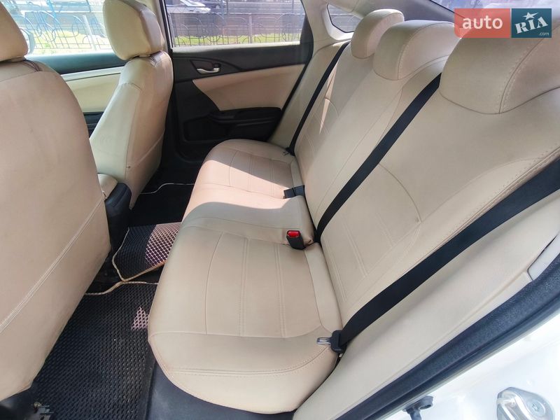 Седан Honda Civic 2016 в Киеве