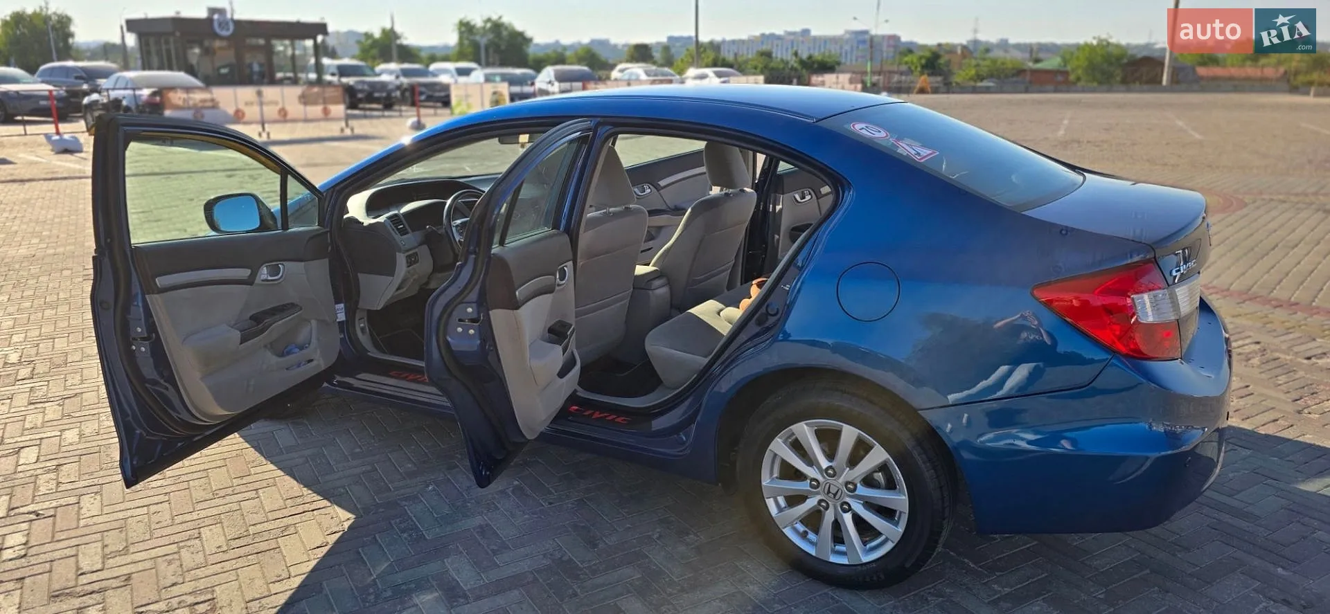 2012 Honda Civic - мініатюра 19