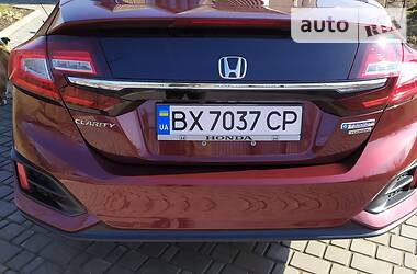 Седан Honda Clarity 2018 в Чернівцях
