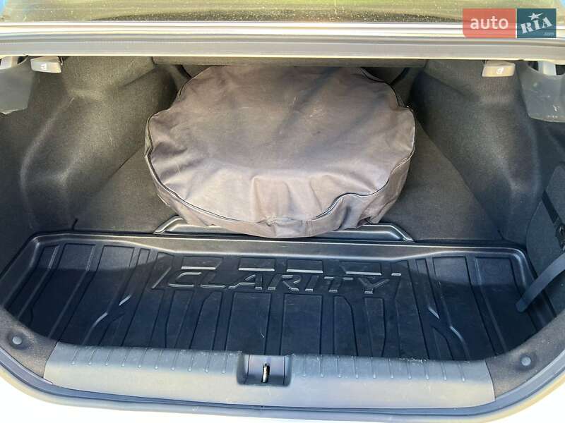 Седан Honda Clarity 2017 в Києві