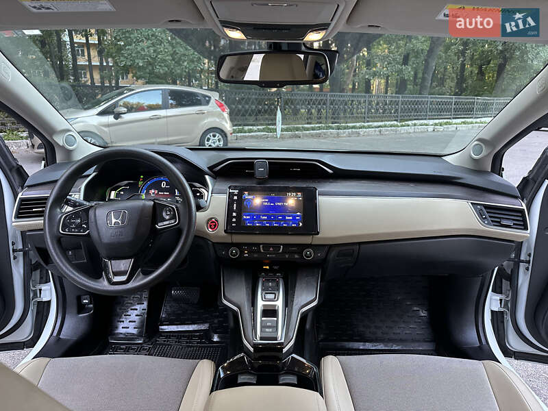 Седан Honda Clarity 2018 в Хмільнику